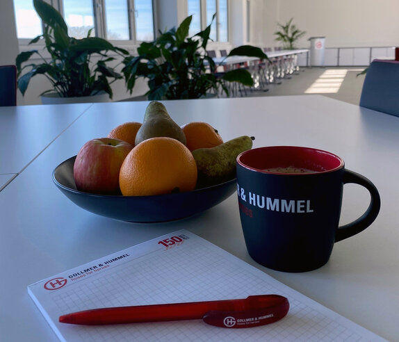 Kaffeetasse mit Kaffee bei Gollmer & Hummel