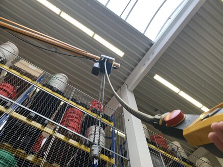 Kabelschutzschläuche für Kabel in Maschinenbau, Fahrzeug- und Elektroindustrie  | © GH