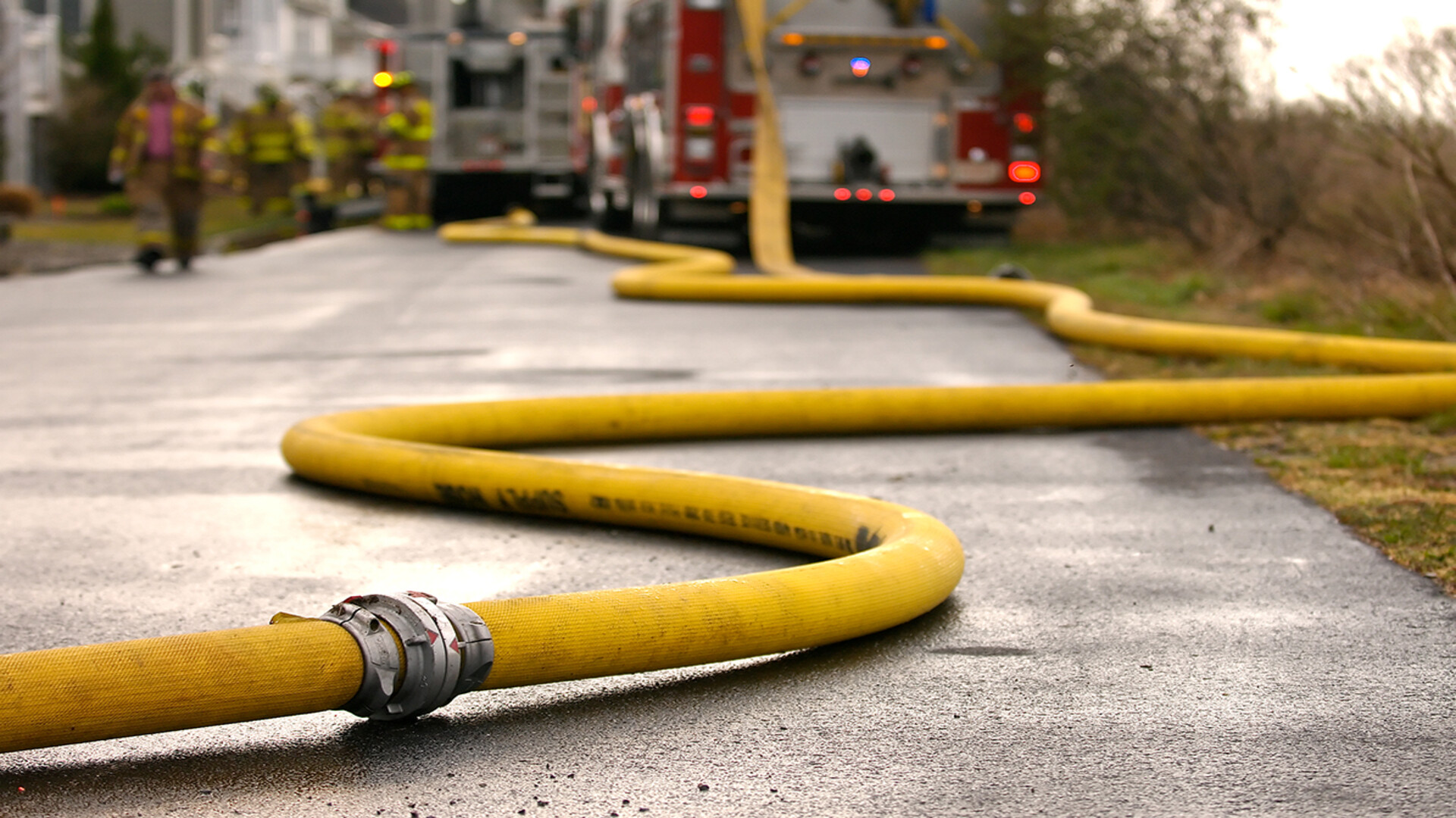 GH water transport hoses for large water demand at a fire scene | © GH