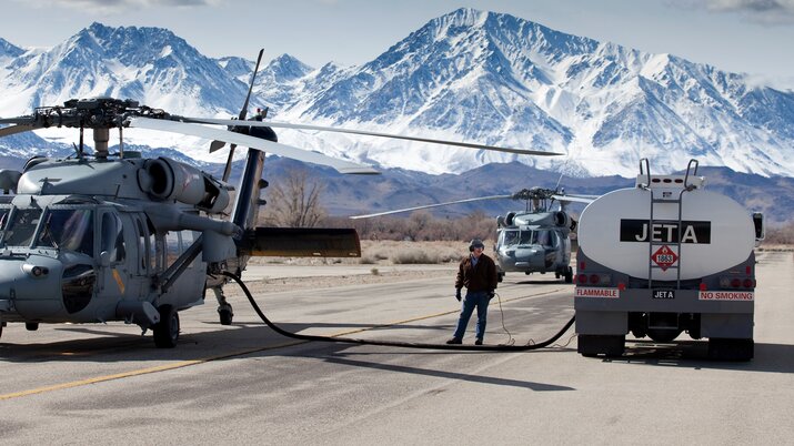 GH hoses as flexible pipelines for refueling and fuel transport in military and disaster control applications. | © GH